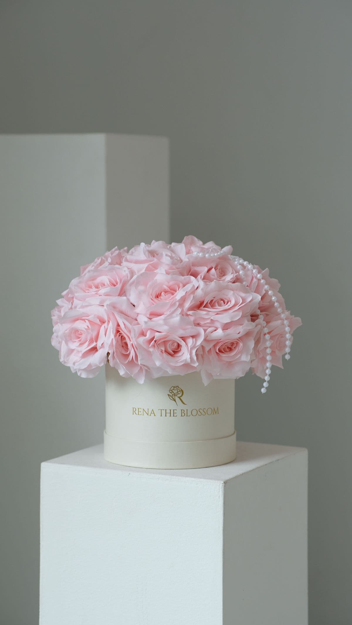 30 Artificial Rose Box - 30 artificial pink roses in a box — compact, beautiful, and genuinely impactful. - Rena The Blossom Jakarta