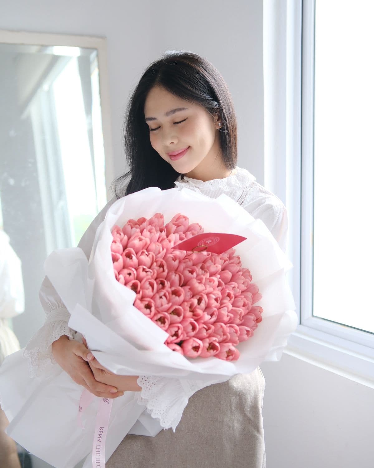 Grand Tulip Artificial - Artificial pink tulips — tall, singular, and grandly beautiful on their own terms. - Rena The Blossom Jakarta