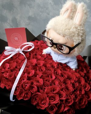 200 Red Roses With Labubu